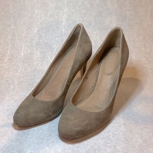 Corso Como Suede Heels - Beige, Size 7M